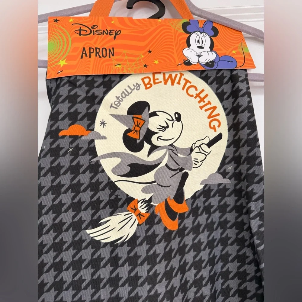 Disney Minnie Mouse Black Halloween Apron - Picture 2 of 3